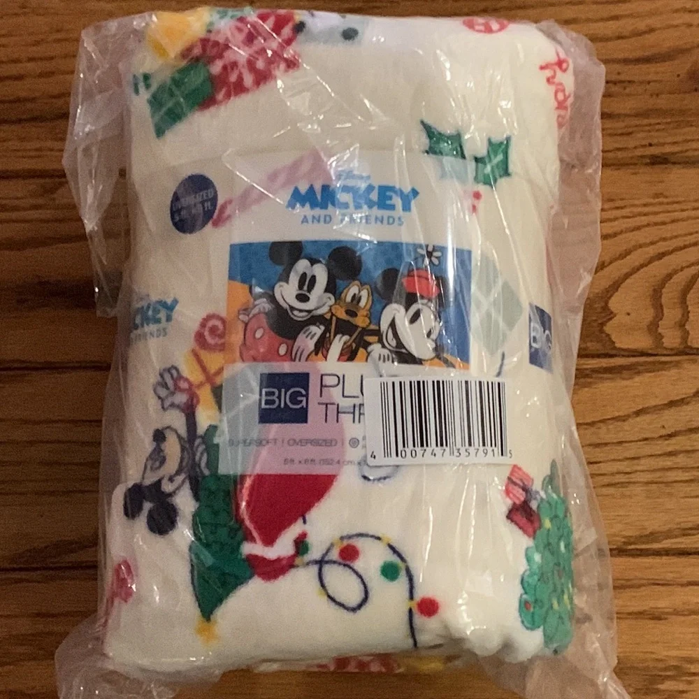Disney Mickey Mouse oversized plush Holiday Throw